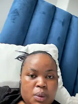 Curveysinaa online show from 02.19.25