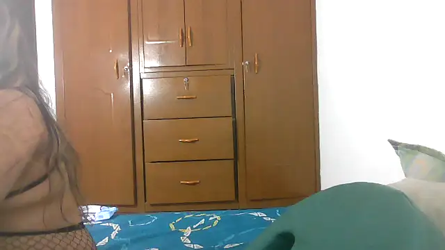 Snapshot of Gonul_Aslanbey chatting on 10.01.25 Gonul Aslanbey online show from 10.01.25