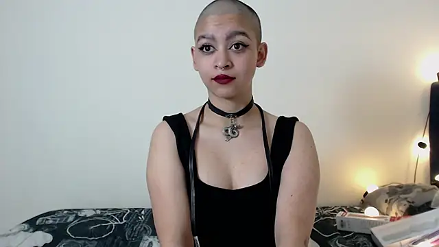 Bitsy Messy online show from 12.20.24