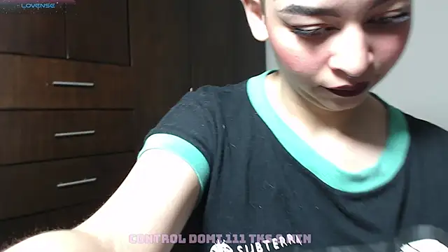 Bitsy Messy online show from 12.28.24