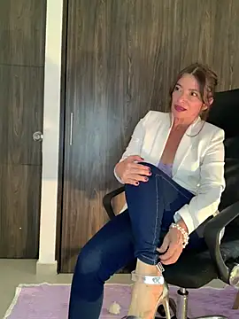 Liloo8923 online show from 04.25.26