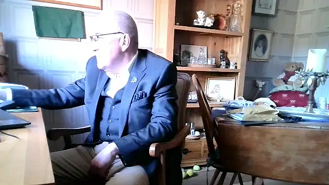 Adamdaddybear online show from 01.30.25