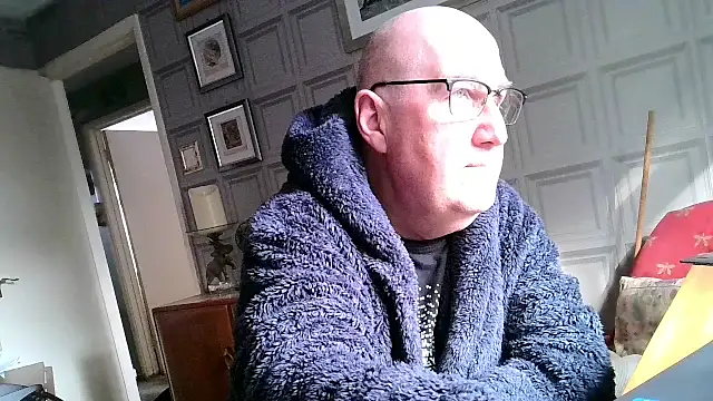 Adamdaddybear online show from 03.10.25