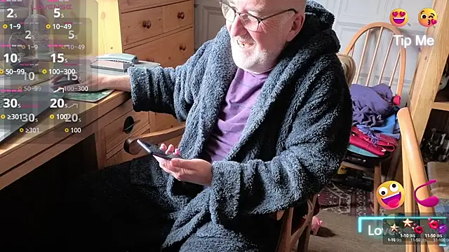 Adamdaddybear online show from 09.27.25