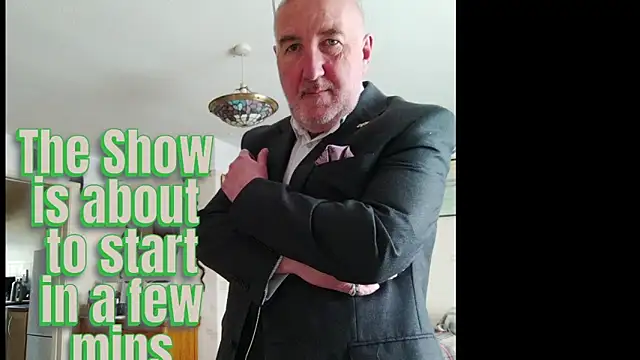 Adamdaddybear online show from 11.14.25