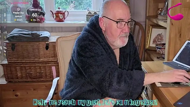 Snapshot of Adamdaddybear chatting on 02.27.26 Adamdaddybear online show from 02.27.26