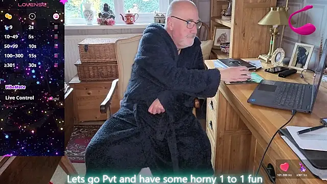 Snapshot of Adamdaddybear chatting on 03.30.26 Adamdaddybear online show from 03.30.26