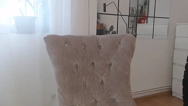 Snapshot of SukyGirl chatting on 02.06.25 SukyGirl online show from 02.06.25