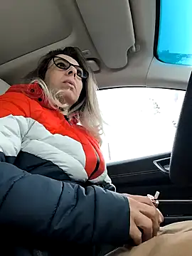 Snapshot of SukyGirl chatting on 02.18.25 SukyGirl online show from 02.18.25