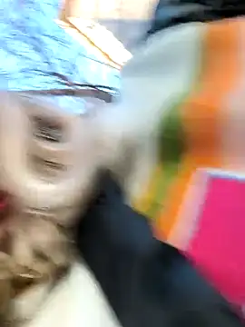 Snapshot of SukyGirl chatting on 03.05.25 SukyGirl online show from 03.05.25