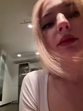 Snapshot of XMelissaX chatting on 06.10.26 XMelissaX online show from 06.10.26