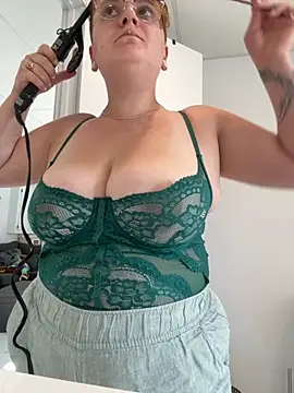 Sweetleeahxx online show from 09.12.25