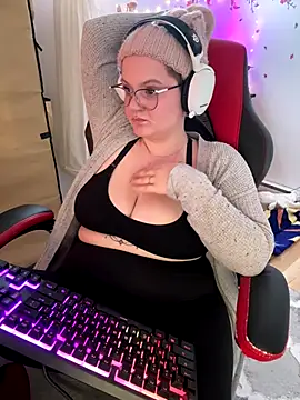 Sweetleeahxx online show from 12.21.25