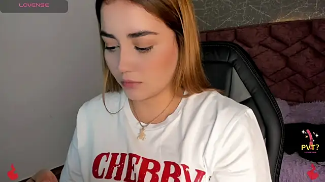 Lucia star   online show from 12.27.24