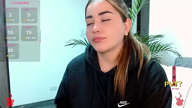 Lucia star   online show from 10.19.25