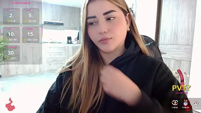 Lucia star   online show from 12.05.25