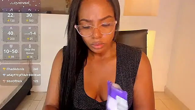 Snapshot of IvyBliss8 chatting on 01.17.25 IvyBliss8 online show from 01.17.25