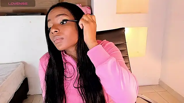 Snapshot of IvyBliss8 chatting on 01.19.25 IvyBliss8 online show from 01.19.25