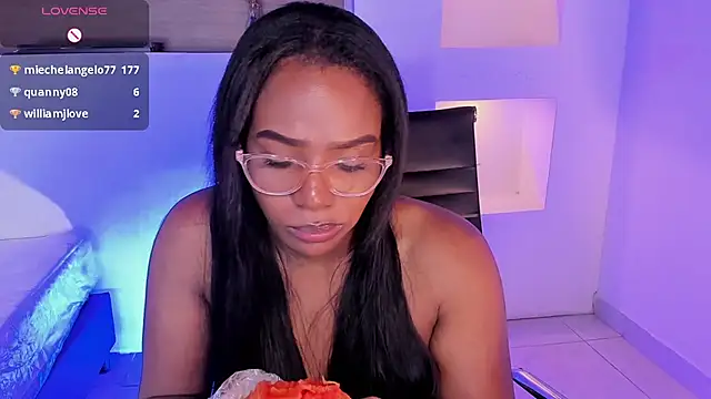 Snapshot of IvyBliss8 chatting on 01.30.25 IvyBliss8 online show from 01.30.25