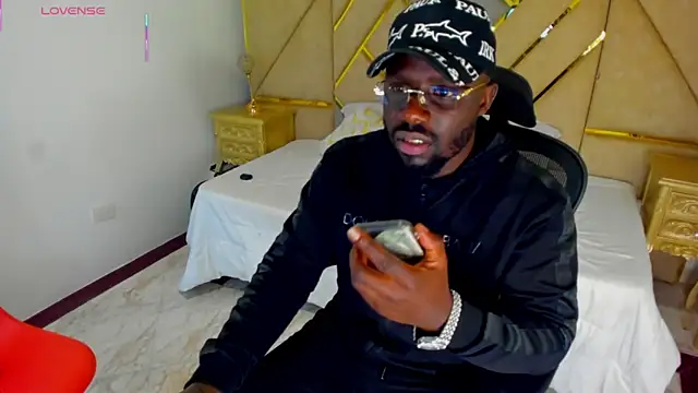 Latrellx7 online show from 10.31.25