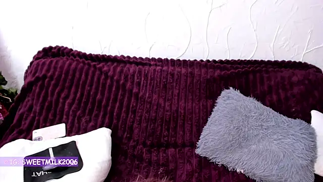 Snapshot of sweetmilk2006 chatting on 10.01.25 sweetmilk2006 online show from 10.01.25