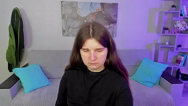 BonneyLove online show from 10.13.25