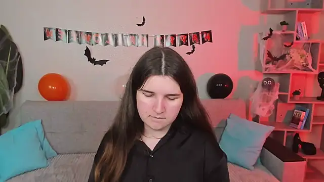 BonneyLove online show from 10.16.25