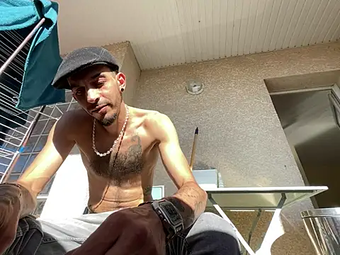 Rebeu313 online show from 04.08.26