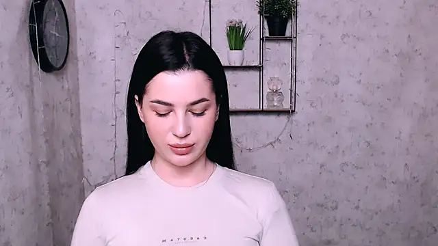 DivaKaily  online show from 01.17.25