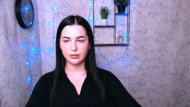 DivaKaily  online show from 02.04.25