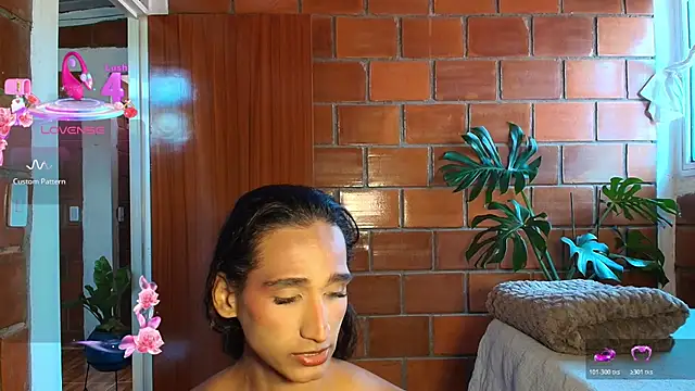 Snapshot of skyyfoxpraga chatting on 07.28.26 skyyfoxpraga online show from 07.28.26