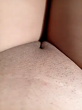 Snapshot of Khaleyssi chatting on 12.28.24 Khaleyssi online show from 12.28.24