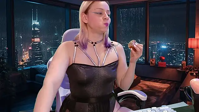 Snapshot of Dolce--Mia---Bianchi__07 chatting on 01.11.25 Dolce--Mia---Bianchi  07 online show from 01.11.25