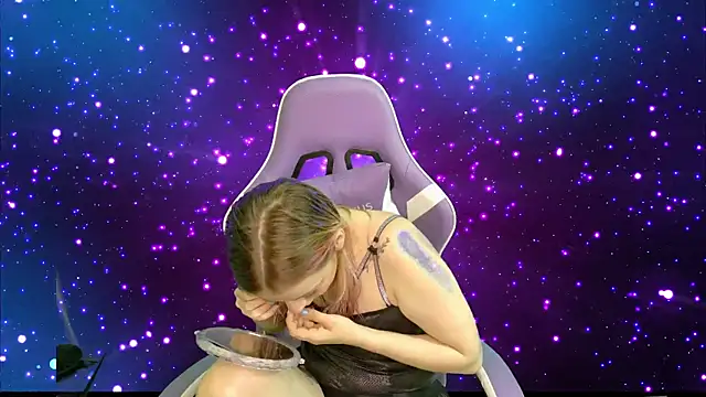 Snapshot of Dolce--Mia---Bianchi__07 chatting on 02.28.25 Dolce--Mia---Bianchi  07 online show from 02.28.25