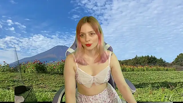 Snapshot of Dolce--Mia---Bianchi__07 chatting on 02.28.25 Dolce--Mia---Bianchi  07 online show from 02.28.25