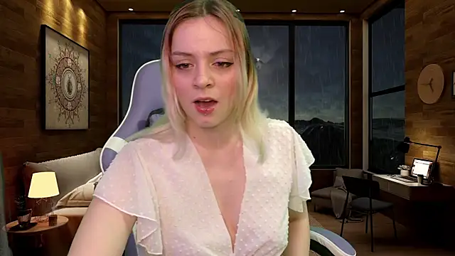 Snapshot of Dolce--Mia---Bianchi__07 chatting on 03.13.25 Dolce--Mia---Bianchi  07 online show from 03.13.25