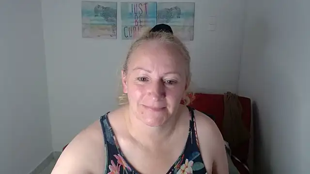Snapshot of emperabigbootybigass chatting on 04.16.26 emperabigbootybigass online show from 04.16.26