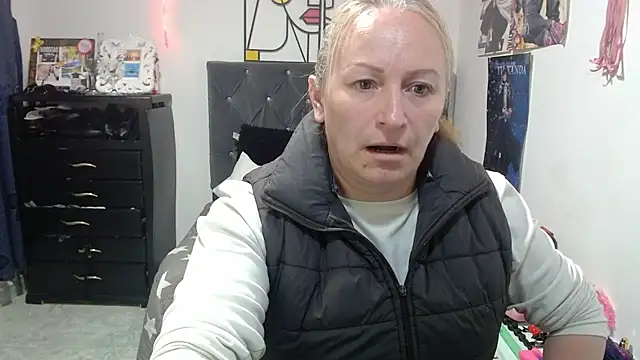 Snapshot of emperabigbootybigass chatting on 05.04.26 emperabigbootybigass online show from 05.04.26