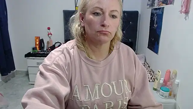 Snapshot of emperabigbootybigass chatting on 05.16.26 emperabigbootybigass online show from 05.16.26
