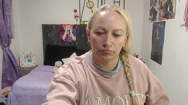 Snapshot of emperabigbootybigass chatting on 05.29.26 emperabigbootybigass online show from 05.29.26