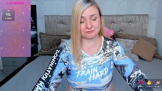 AnnaXCherri online show from 02.07.25