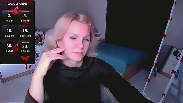 Louisa Bay online show from 01.10.25