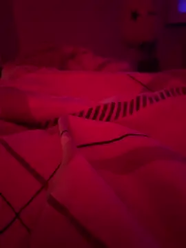 Snapshot of MetalJoint2 chatting on 11.27.25 MetalJoint2 online show from 11.27.25