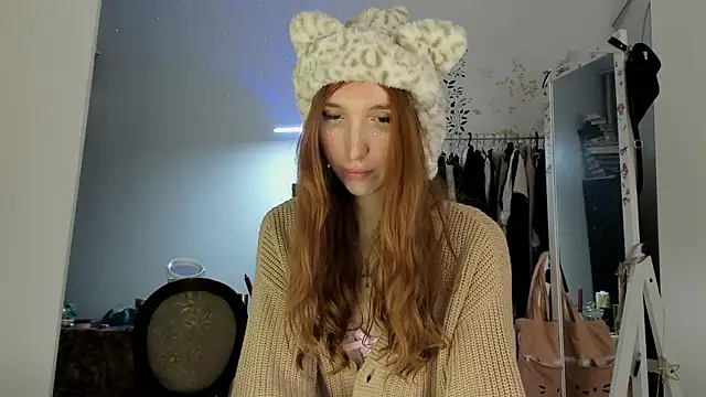 LisaIcon online show from 11.28.25