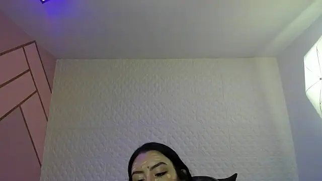 Violetaa diazz online show from 10.28.25