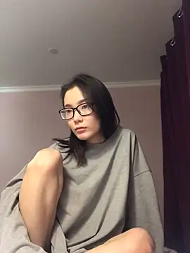 Snapshot of Milka23 chatting on 12.29.24 Milka23 online show from 12.29.24