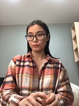 Snapshot of Milka23 chatting on 02.09.25 Milka23 online show from 02.09.25