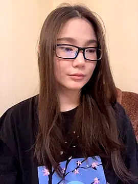 Snapshot of Milka23 chatting on 09.20.25 Milka23 online show from 09.20.25