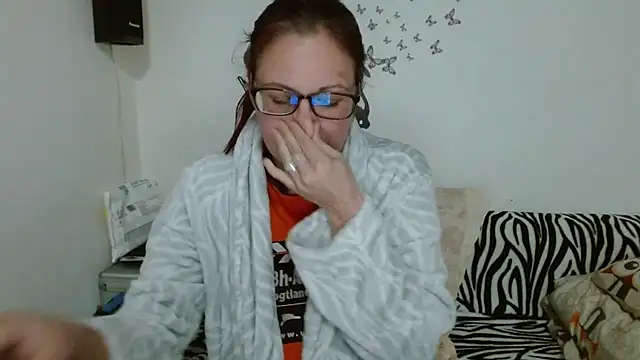 LadyHellene online show from 02.04.26