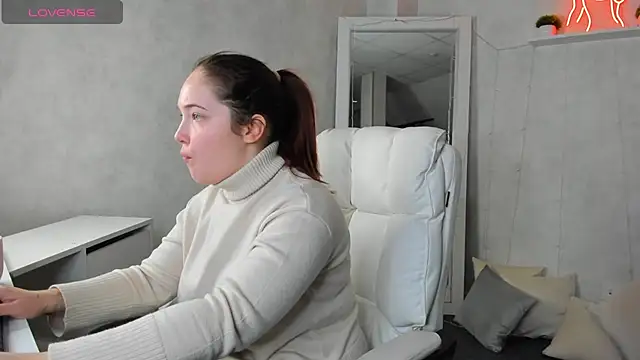 Aliisson Edwards online show from 02.02.25